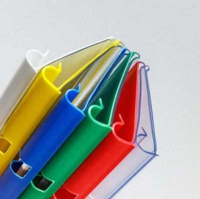 بولي كلوريد الفينيل معلومات الجرف شريط بثق آلة خط إنتاج الملف الشخصي PVC