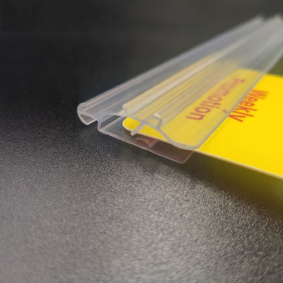 خط إنتاج البلاستيك المعلق راية الملصق PVC 5M / دقيقة