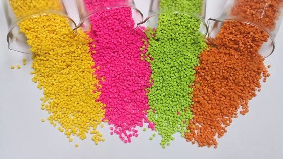 لينة اللمس اللدائن الحرارية اللدائن الحبيبية TPE للتعامل مع Overmolding